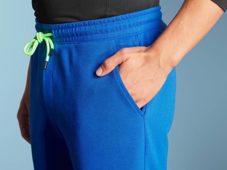 CRIVIT Herren Sweatshorts mit HeiQ Mint Technologie Cyber Monday