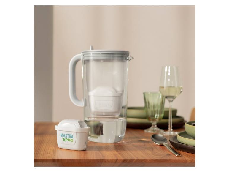 BRITA Glas hellblau inkl. 1x MAXTRA PRO ALL-IN-1 Filterkartusche im Angebot