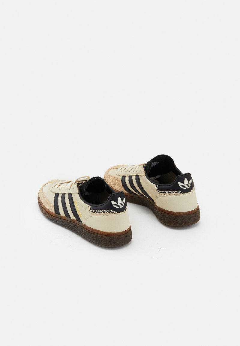 ﻿adidas Originals adidas Originals HANDBALL SPEZIAL UNISEX - Trainers Wochenangebot