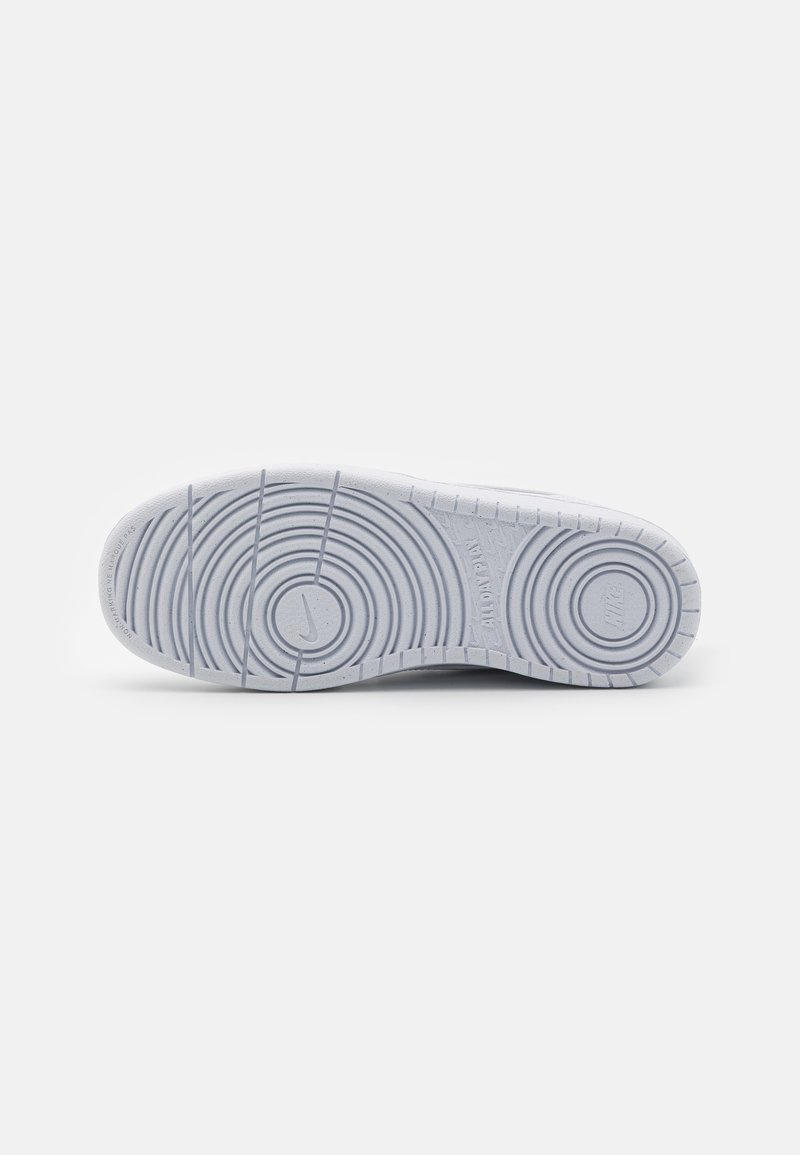 Nike Sportswear Nike Sportswear COURT BOROUGH RECRAFT UNISEX - Trainers - white Letzte 3 Tage