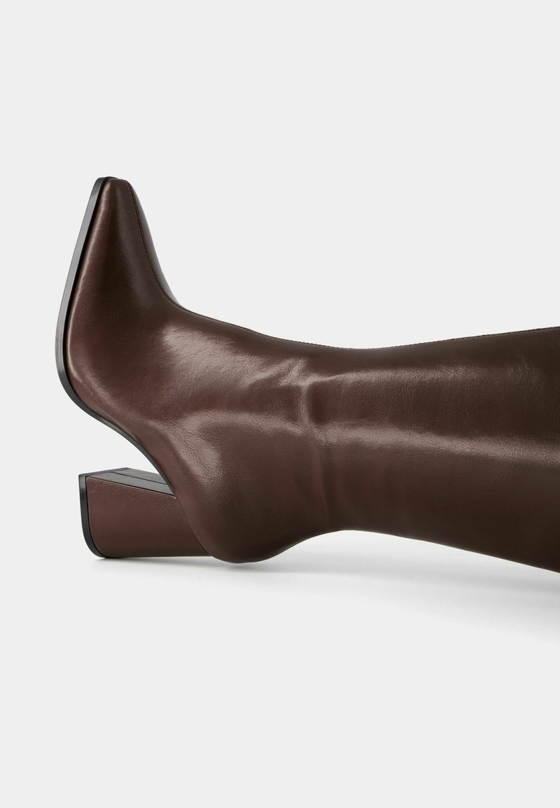 Bershka Bershka Boots - dark red Sonderangebot der Fabrik