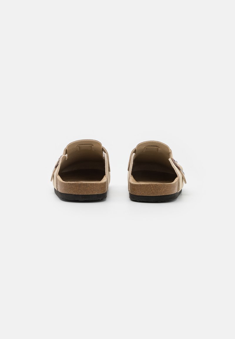 Pier One Pier One LEATHER UNISEX - Slippers - beige Bis zu 55% Rabatt
