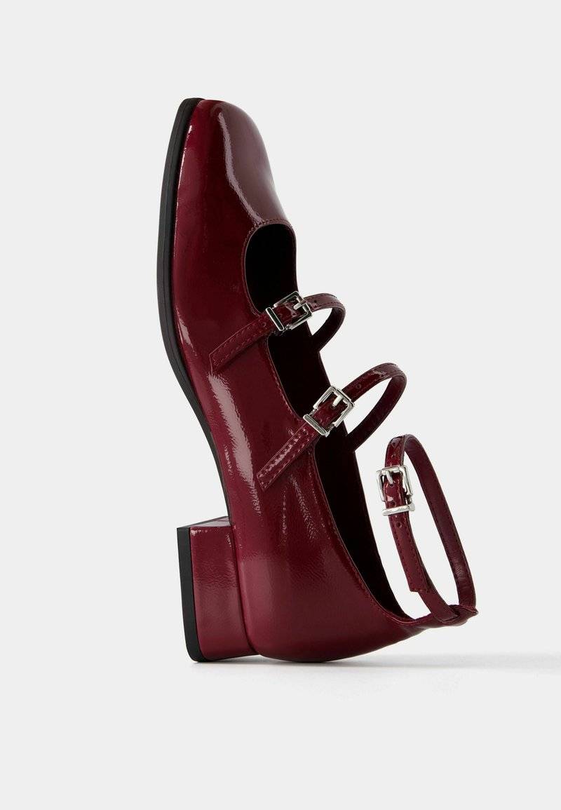 Bershka Bershka MARY JANES - Ankle strap ballet pumps - dark red Kostenloser Versand international