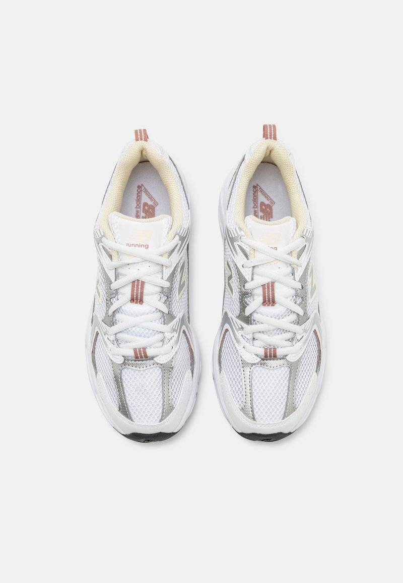 New Balance New Balance MR530 UNISEX - Trainers - white Speichern exportieren