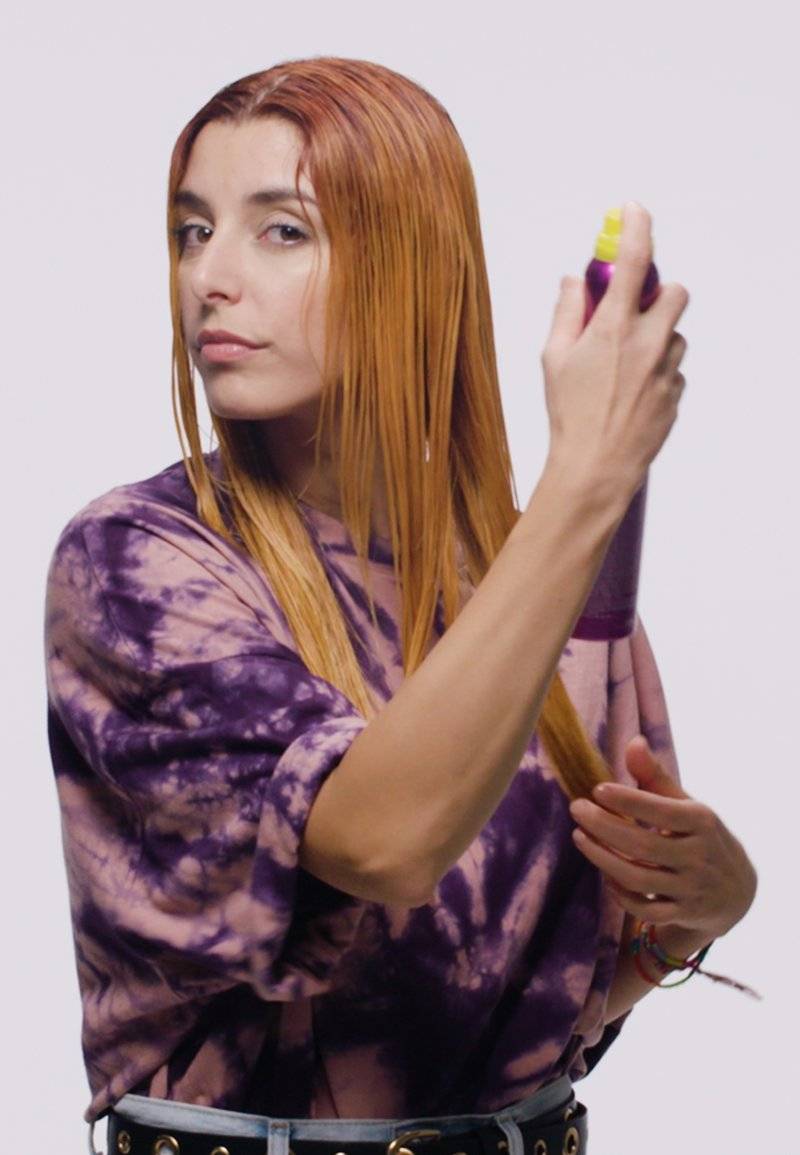 Tigi Tigi BED HEAD QUEEN FOR A DAY AEROSOL - Hair styling Black Friday