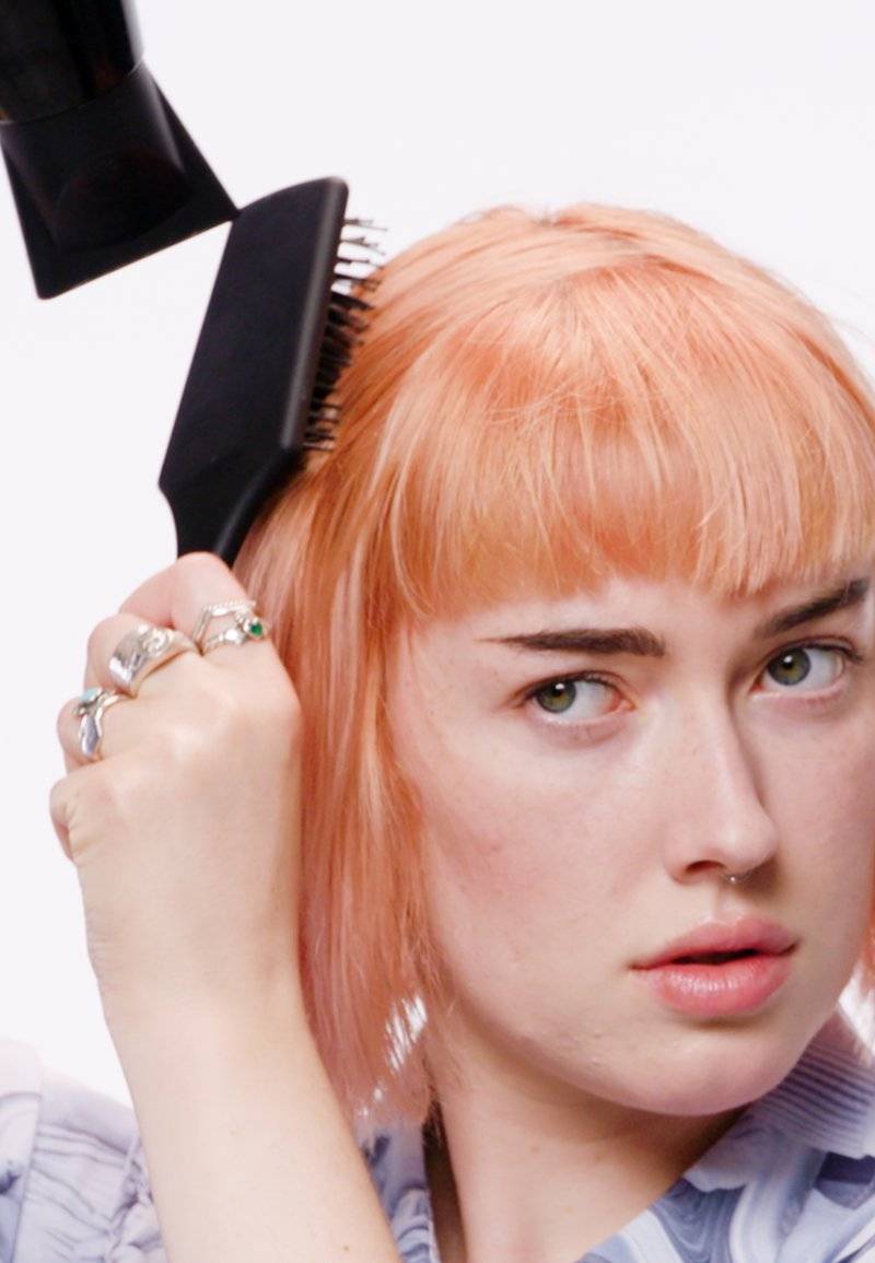 Tigi Tigi BED HEAD STRAIGHTEN OUT - Hair styling Neueste Mode