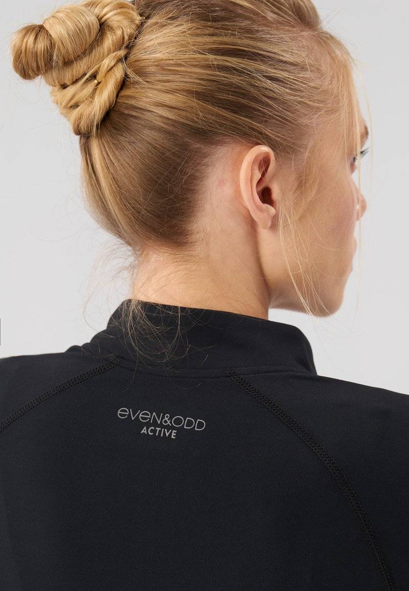 Even&Odd active Even&Odd active SUPER SOFT COTTON TOUCH - Training jacket - black Saisonale Angebote