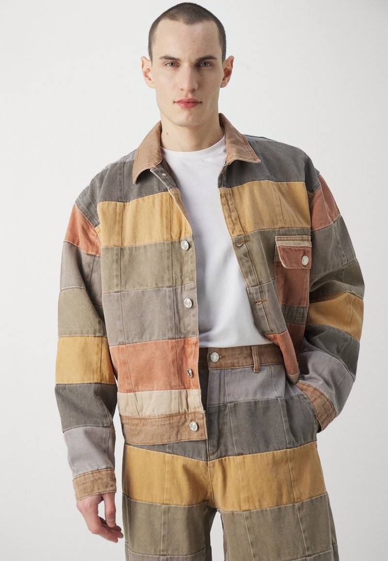 Les Benjamins Les Benjamins UNISEX - Denim jacket - brown Sonderangebot