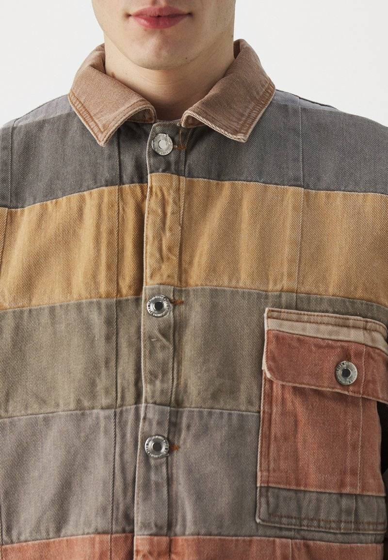 Les Benjamins Les Benjamins UNISEX - Denim jacket - brown Sonderangebot