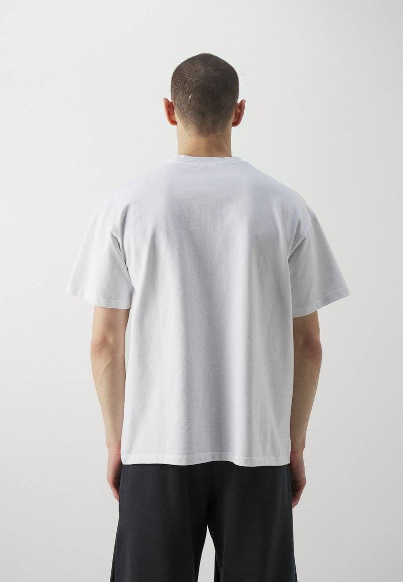 AVAVAV AVAVAV OLD LADY UNISEX - Basic T-shirt - blanc Heißer Verkauf