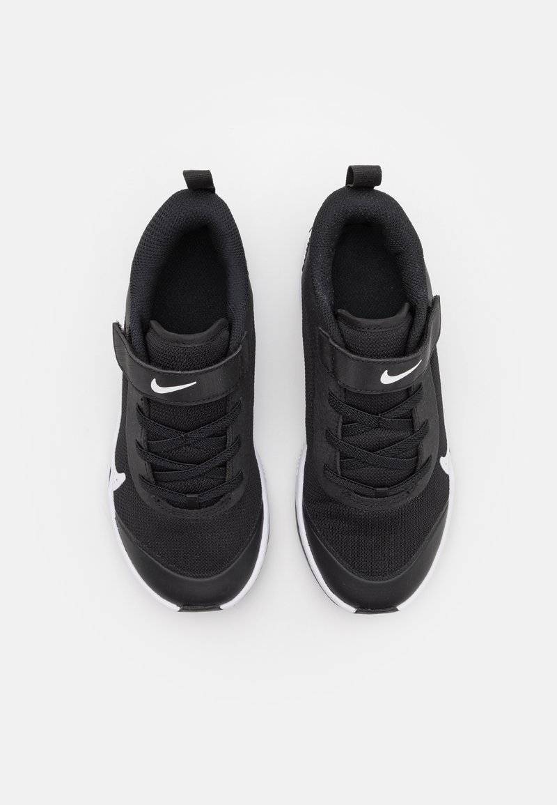 Nike Performance Nike Performance OMNI MULTI COURT - Training shoe 50% Rabatt mit kostenlosem Versand
