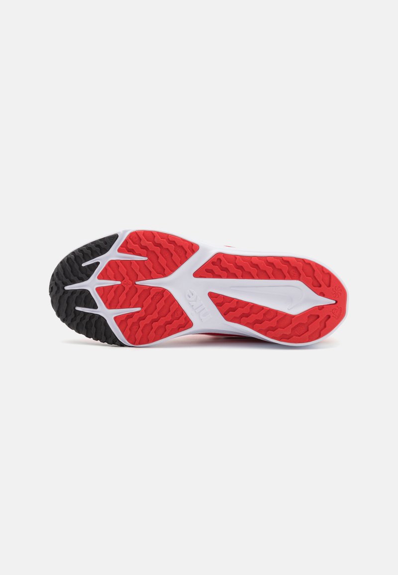 Nike Performance Nike Performance STAR RUNNER 4 UNISEX - Competition running shoes Limitierter Zeitrabatt