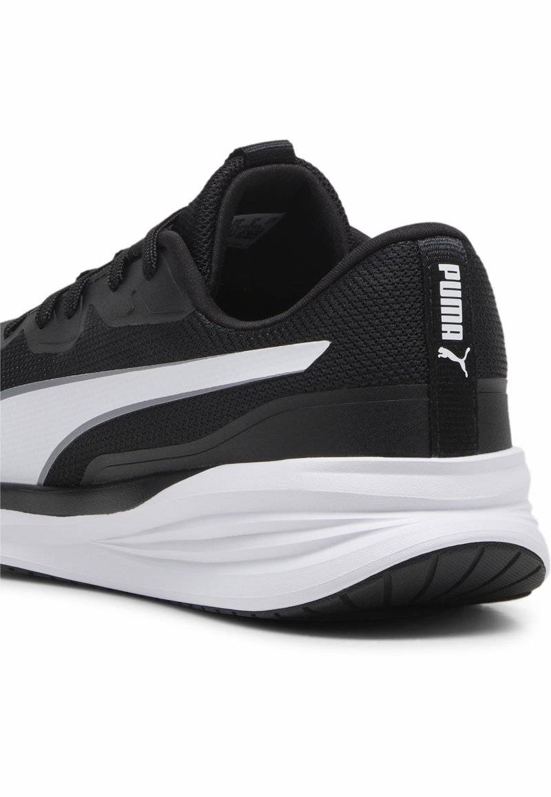 Puma Puma NIGHT RUNNER - Stability running shoes - black white Begrenztes Angebot