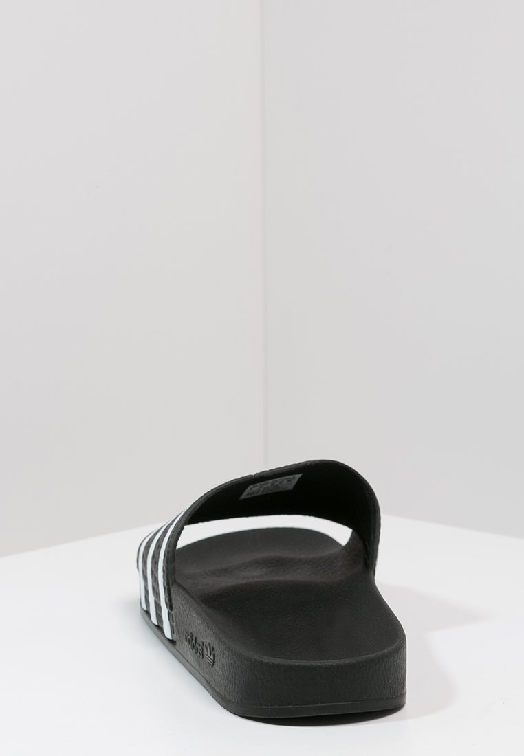adidas Originals adidas Originals ADILETTE - Mules Cyber Monday