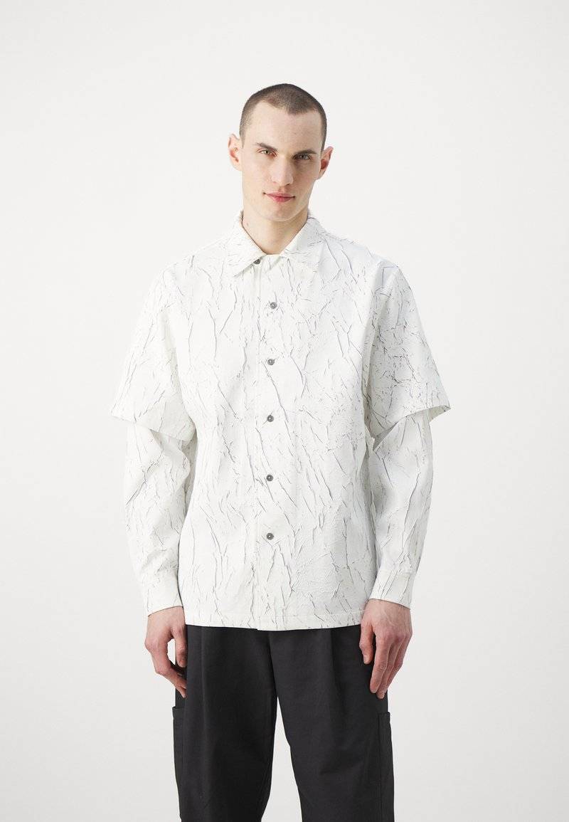 Han Kjøbenhavn Han Kjøbenhavn WRINKLE TWO LAYERED UNISEX - Shirt - white Sonderangebot der Fabrik