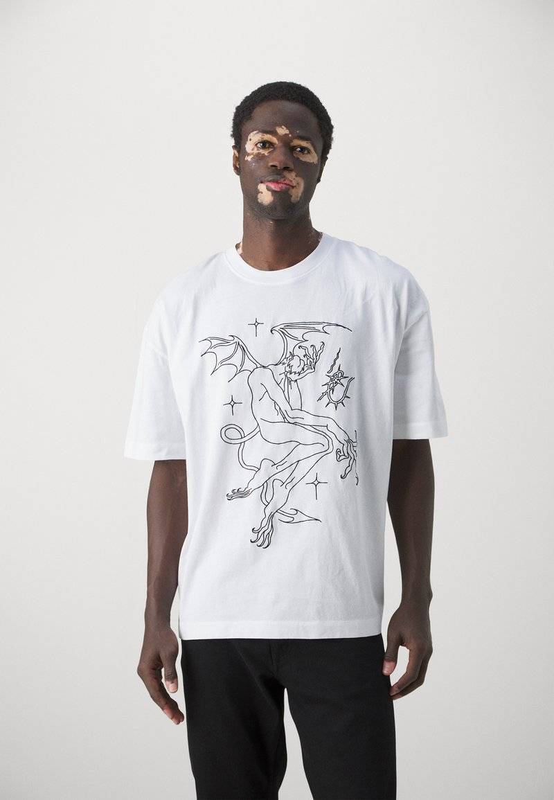 Études Études SPIRIT GUARDIAN UNISEX - Print T-shirt - white Vierteljährliche Förderung