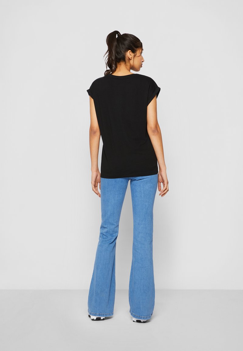 Urban Classics Urban Classics EXTENDED SHOULDER - Basic T-shirt - black Im Verkauf