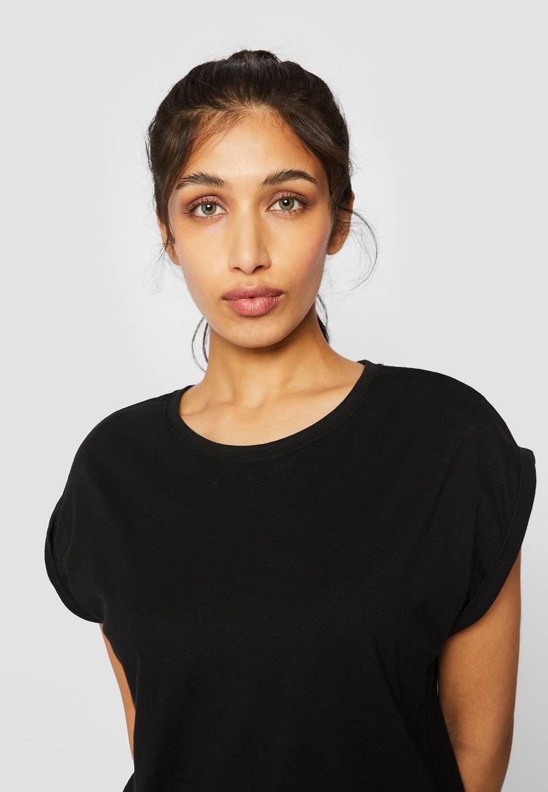 Urban Classics Urban Classics EXTENDED SHOULDER - Basic T-shirt - black Im Verkauf