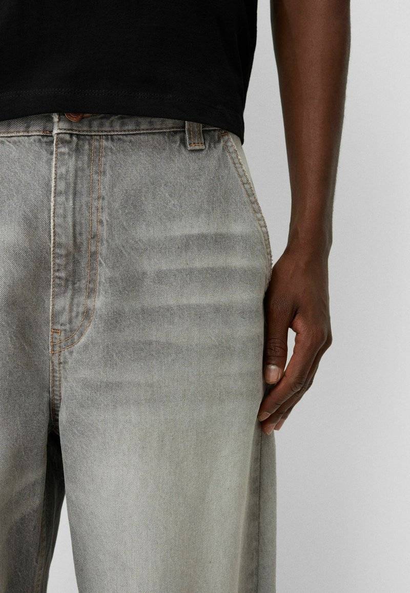 Bershka Bershka Relaxed fit jeans - light grey Rabatte dieses Monats