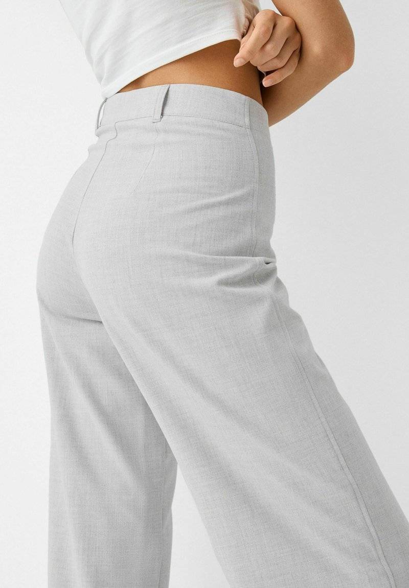 Bershka Bershka WIDE TAILORED - Trousers - mottled grey Verkauf