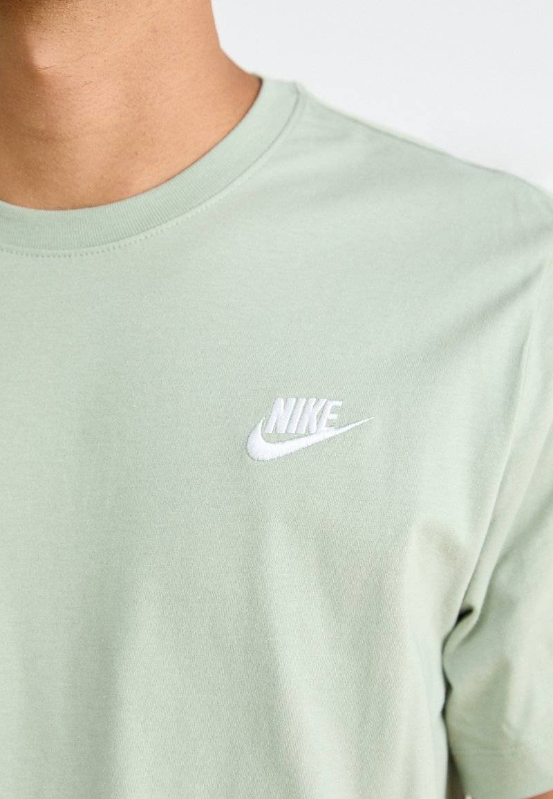 Nike Sportswear Nike Sportswear CLUB TEE - Basic T-shirt - mint Hotsell