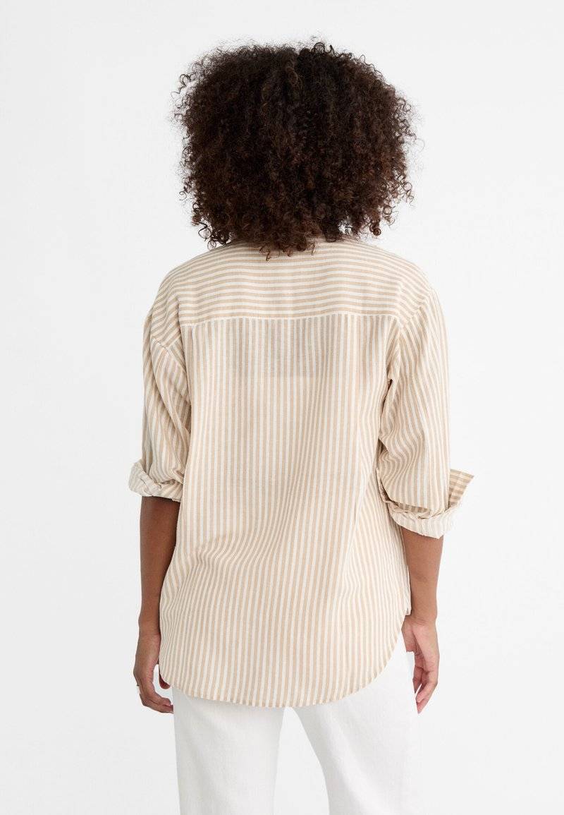 Stradivarius Stradivarius STRIPED - Button-down blouse - stone Schlussverkauf