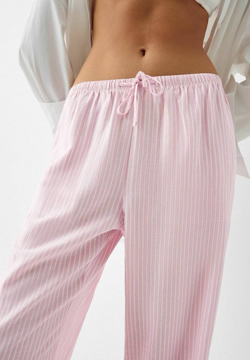 Bershka Bershka WITH AN ELASTIC - Trousers - light pink Günstiger Verkauf