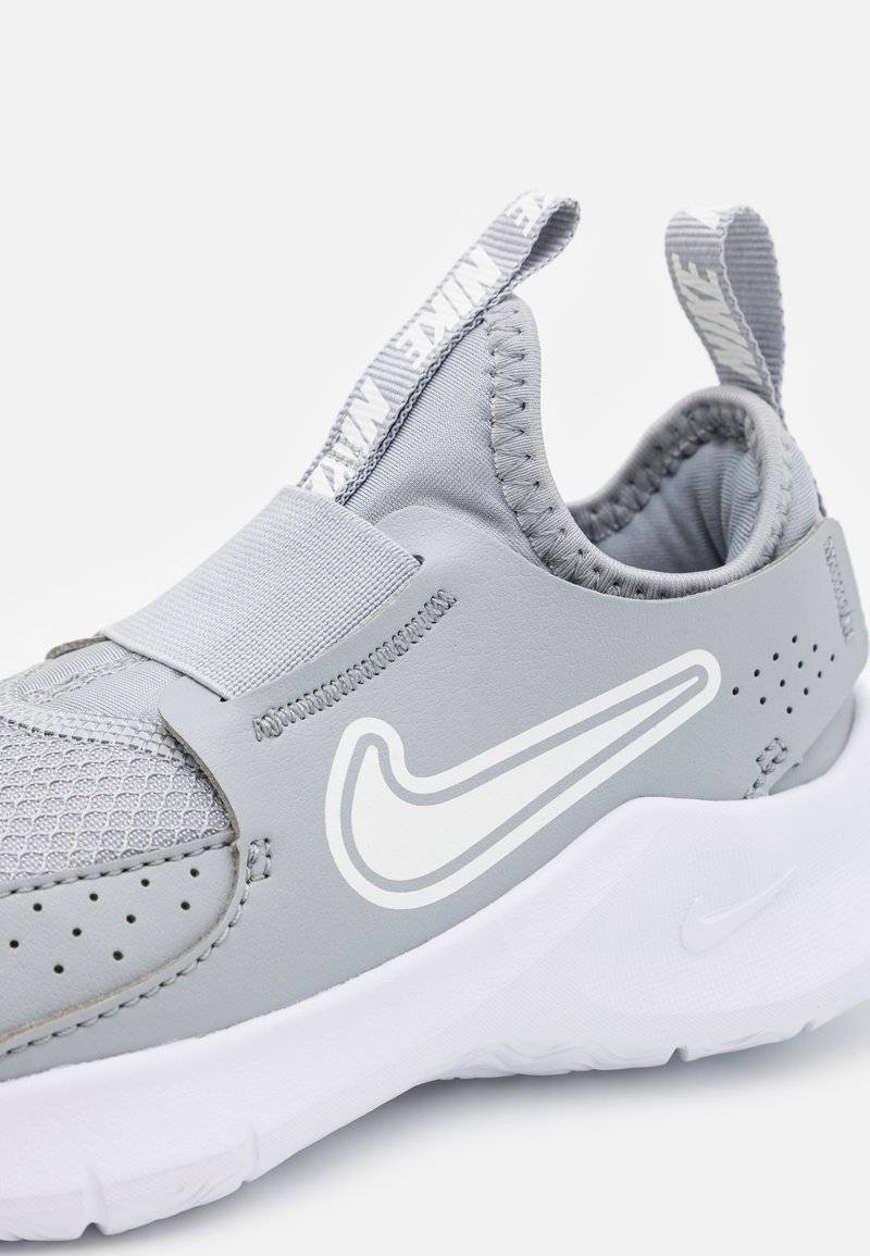 Nike Performance Nike Performance FLEX RUNNER 3 UNISEX - Competition running shoes Valentinstagsangebot