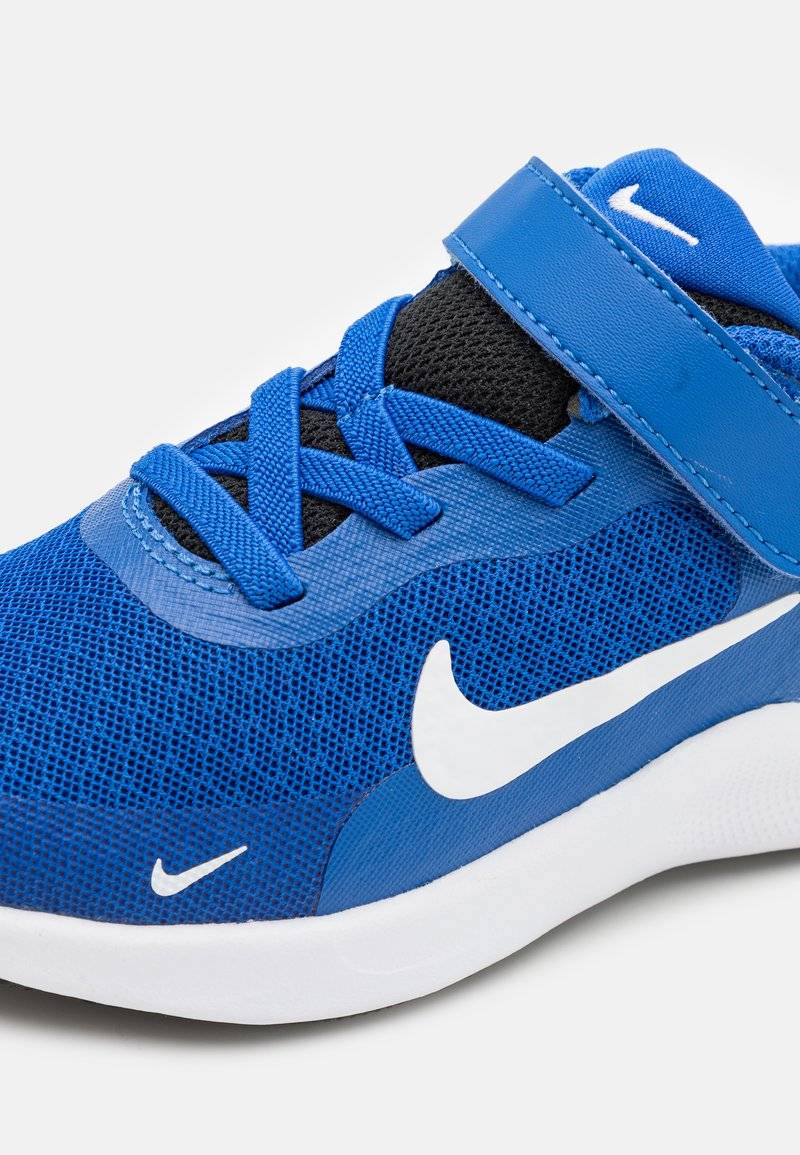 Nike Performance Nike Performance REVOLUTION 7 UNISEX - Competition running shoes 50% Rabatt mit kostenlosem Versand