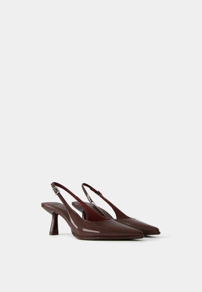 Bershka Bershka KITTEN HEEL - Classic heels - brown Outlet