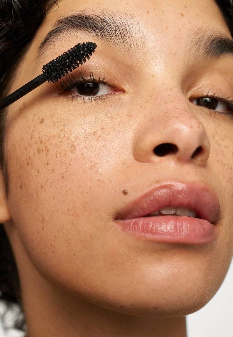 KIKO Milano KIKO Milano LUXURIOUS LASHES MAXI BRUSH MASCARA - Mascara Online Outlet