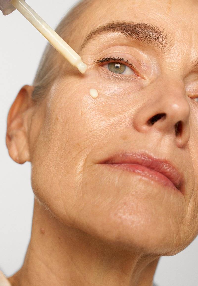 The Ordinary The Ordinary GRANACTIVE RETINOID 2% EMULSION - Serum Zeitlich begrenztes Angebot