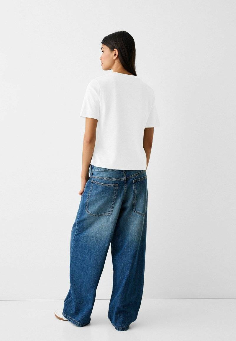 Bershka Bershka SHORT SLEEVE - Basic T-shirt - white Clearance-Verkauf