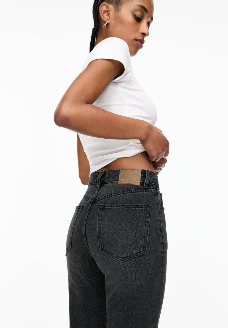 PULL&BEAR PULL&BEAR MOM - Slim fit jeans - dark grey Kostenloser Versand international