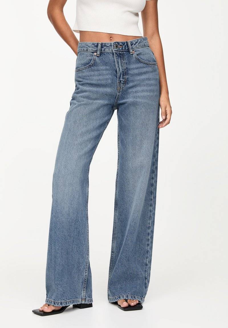PULL&BEAR PULL&BEAR MID-RISE WIDE - Flared Jeans - blue Speichern exportieren