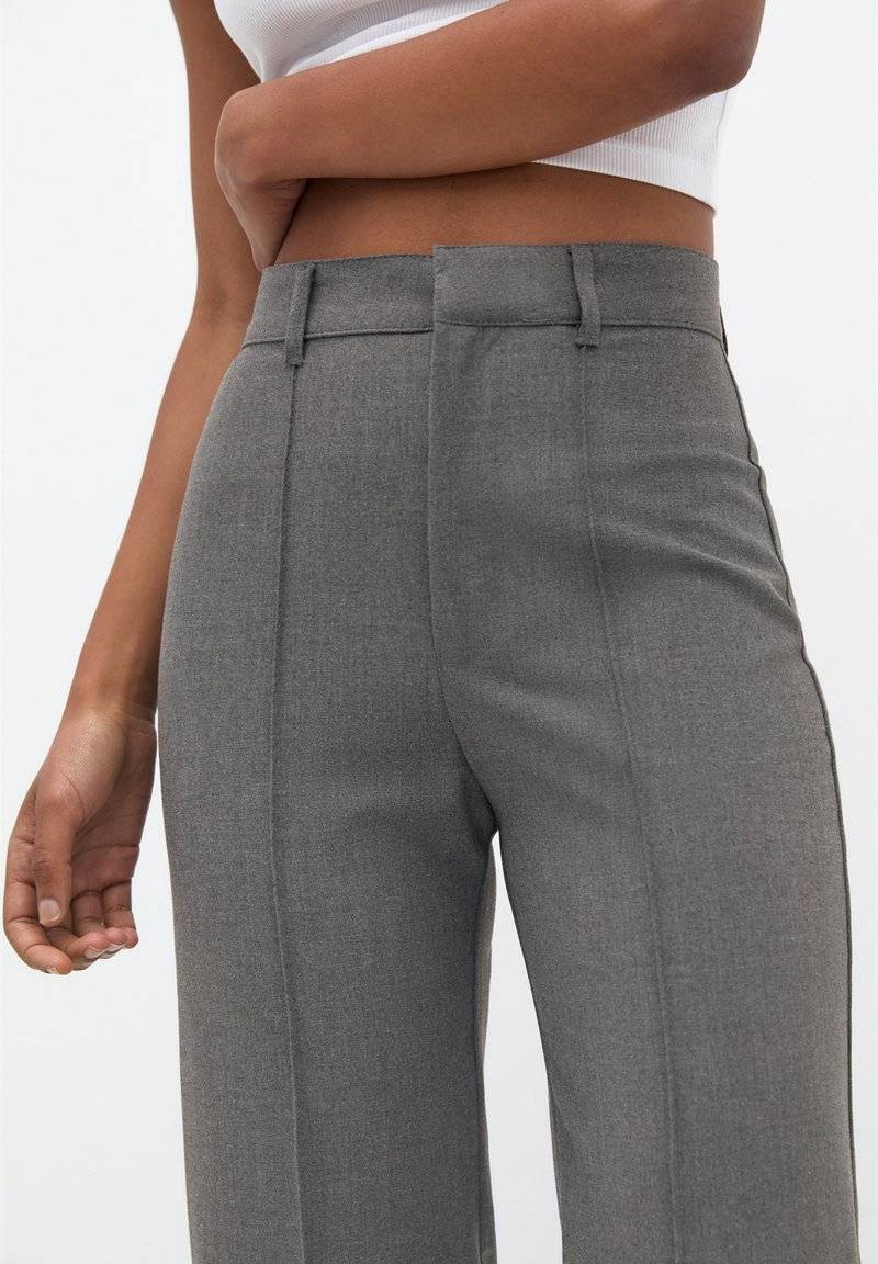 PULL&BEAR PULL&BEAR SMART SEAMED - Trousers - grey Fabrikpreis