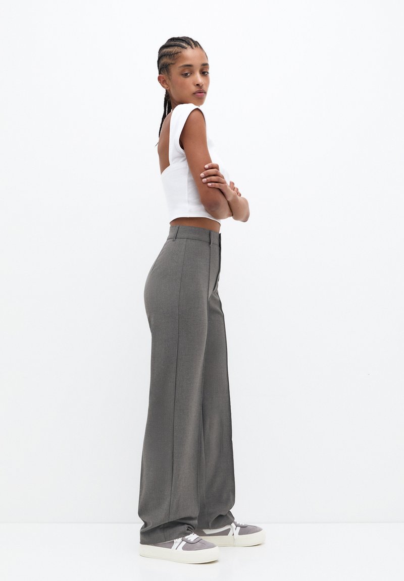 PULL&BEAR PULL&BEAR SMART SEAMED - Trousers - grey Fabrikpreis