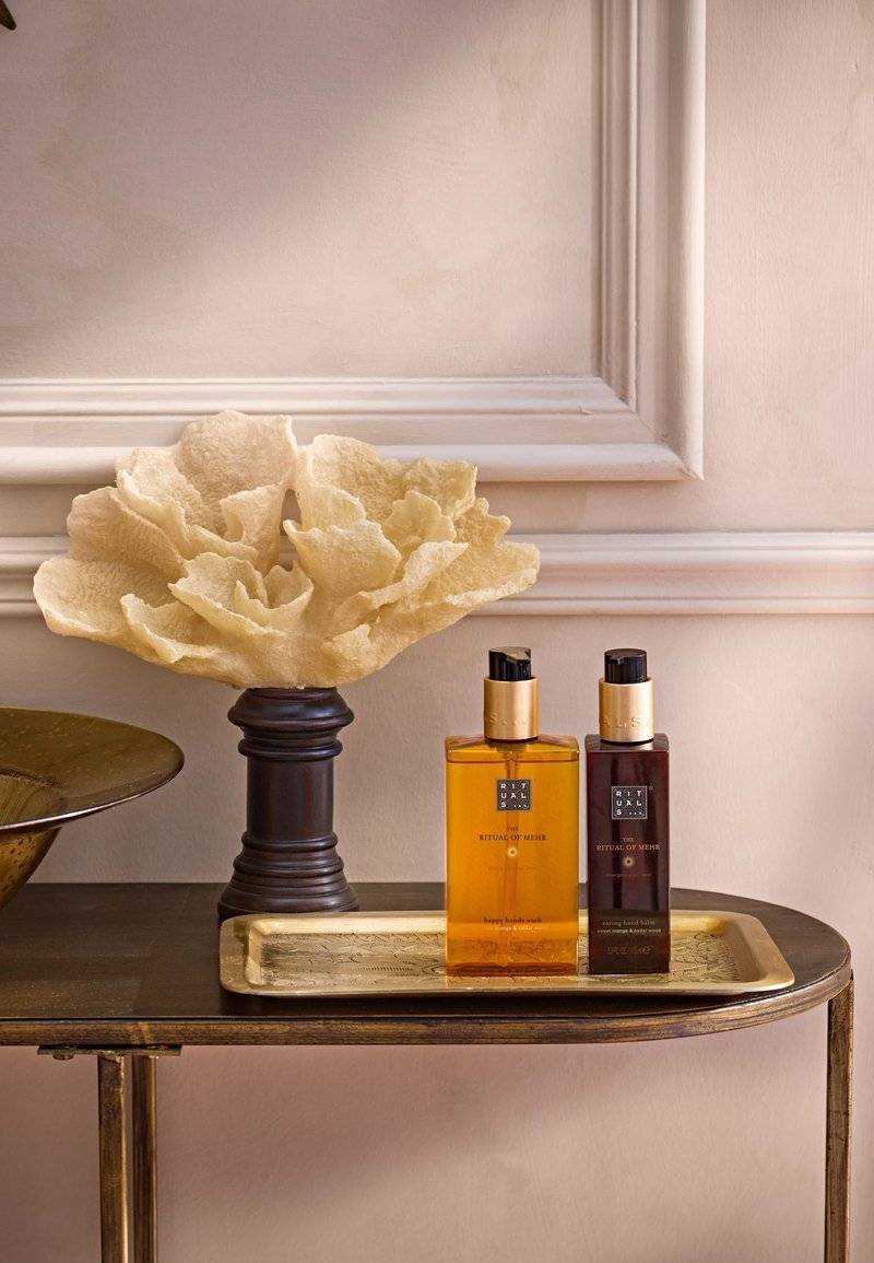 Rituals Rituals HAND WASH THE RITUAL OF MEHR - CITRUS / WOODY - SWEET ORANGE & CEDARWOOD - Liquid soap Versandkostenfrei