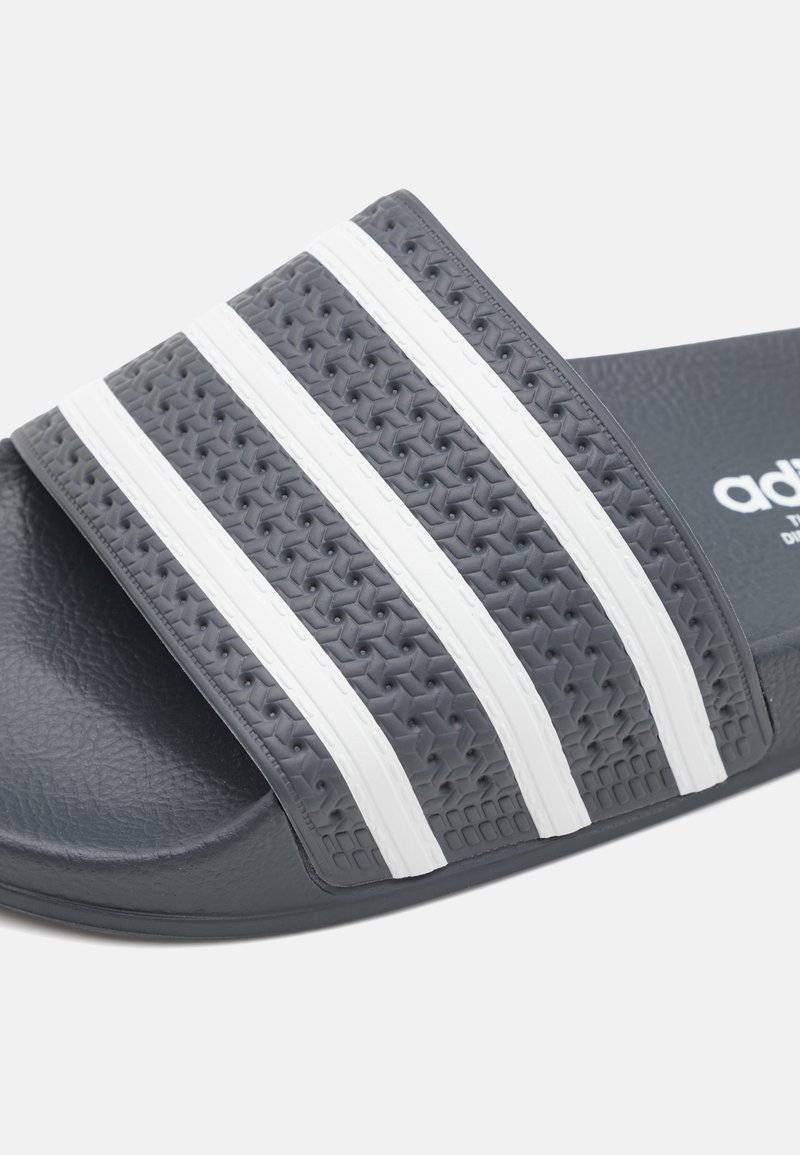 adidas Originals adidas Originals ADILETTE UNISEX - Pool slides VIP-Rabatte