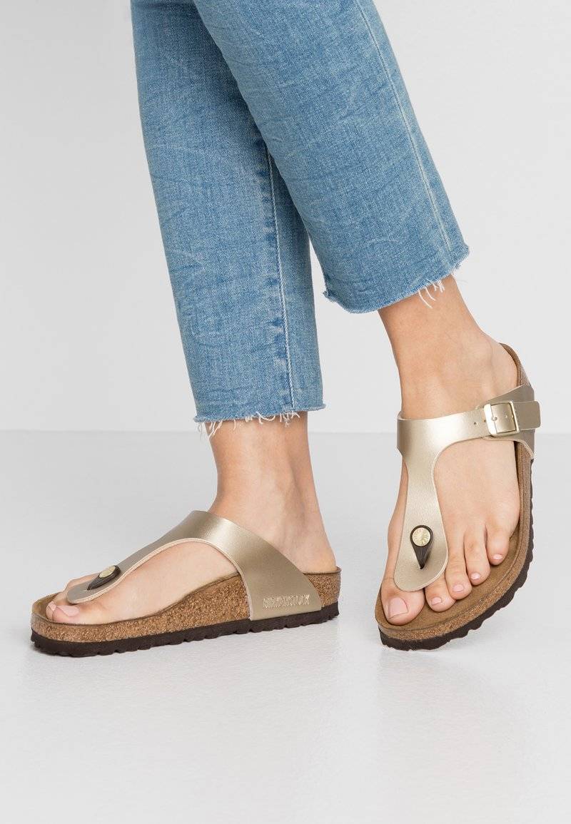 Birkenstock Birkenstock GIZEH BF REGULAR - Slippers - gold Wochenangebot
