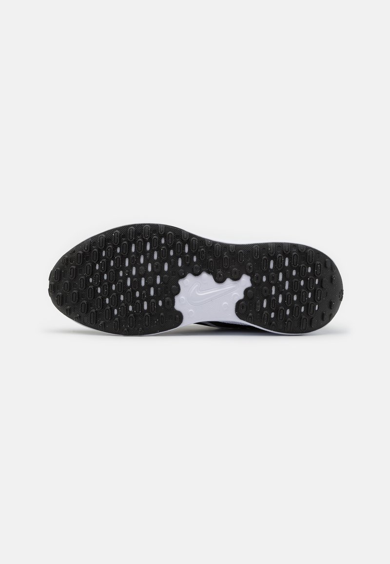 Nike Performance Nike Performance REVOLUTION 7 - Competition running shoes Kostenloser Versand international