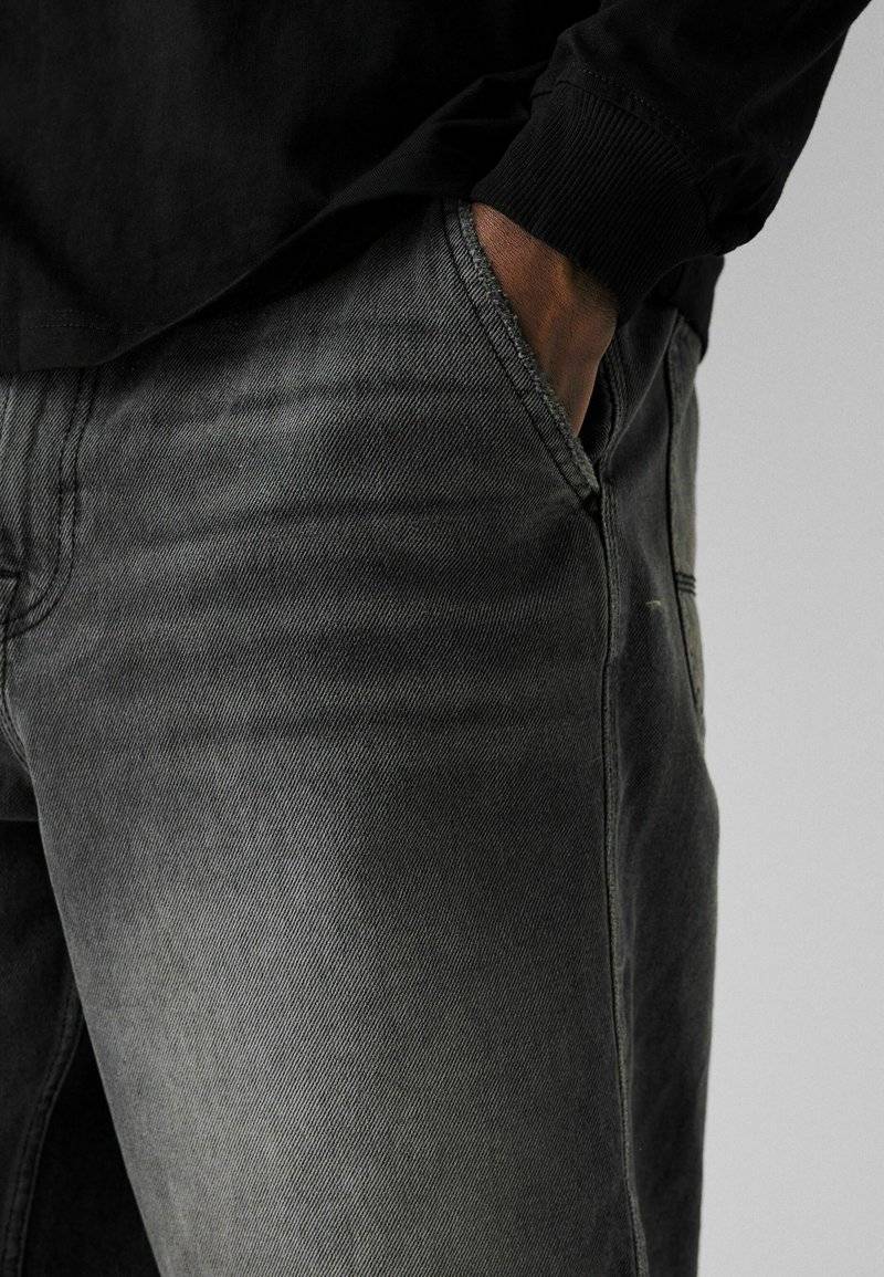 Bershka Bershka SKATER - Denim shorts - black Sonderangebot