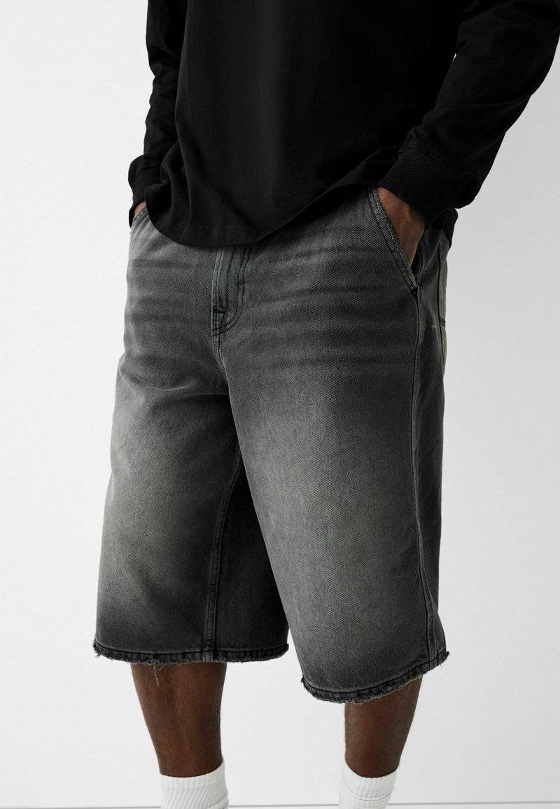 Bershka Bershka SKATER - Denim shorts - black Sonderangebot