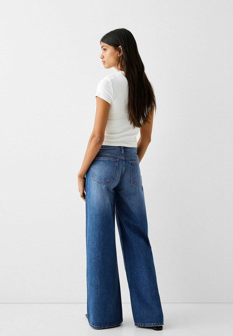 Bershka Bershka WIDE-LEG - Relaxed fit jeans - dark blue Günstig kaufen