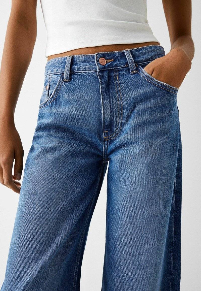 Bershka Bershka WIDE-LEG - Relaxed fit jeans - dark blue Günstig kaufen