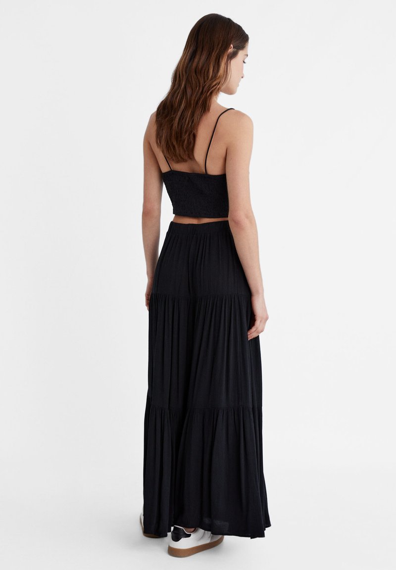Stradivarius Stradivarius PEASANT - Maxi skirt - black Preisnachlass