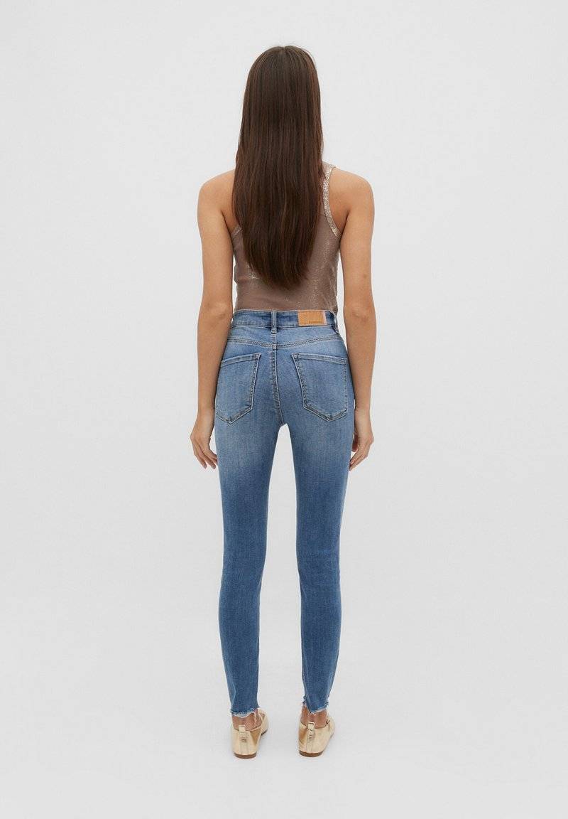 Stradivarius Stradivarius Jeans Skinny Fit - blue denim Saisonschlussverkauf