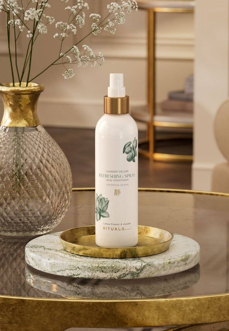Rituals Rituals REFRESHING SPRAY ROOM & TEXTILE - THE RITUAL OF JING - JUJUBE & LOTUS - Home fragrance Blitzangebot
