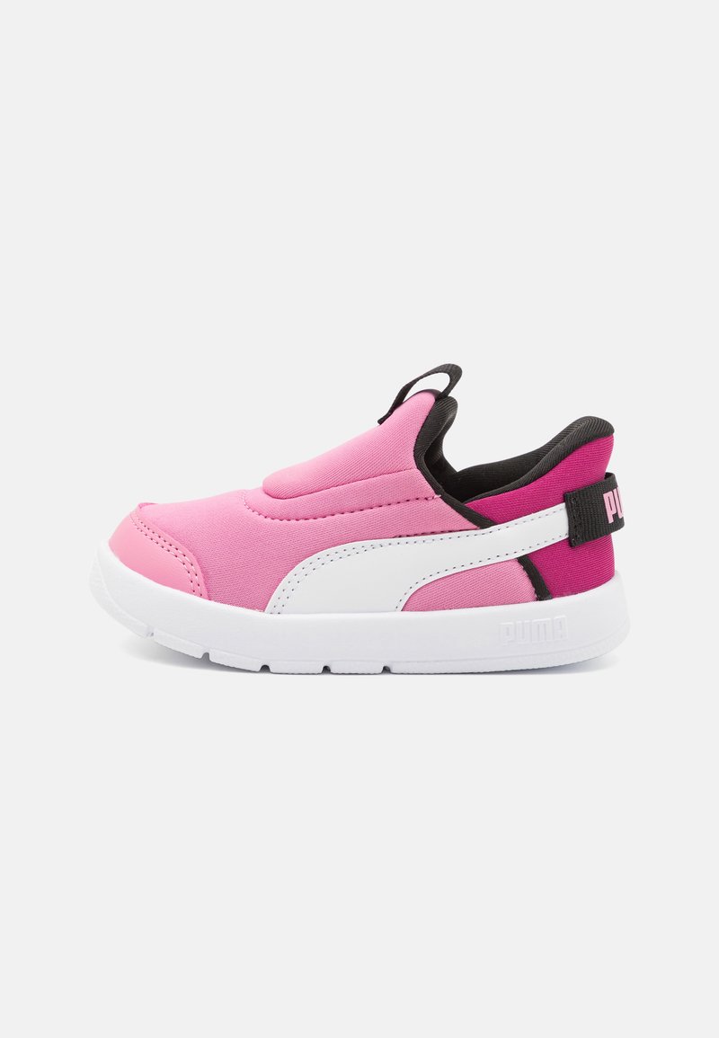 Puma Puma COURTFLEX V3 EASE IN UNISEX - Training shoe