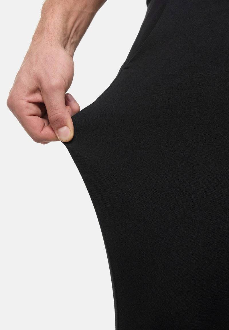 INDICODE JEANS INDICODE JEANS SUPER STRETCH RODEKRO - Chinos - black Letzter Tag